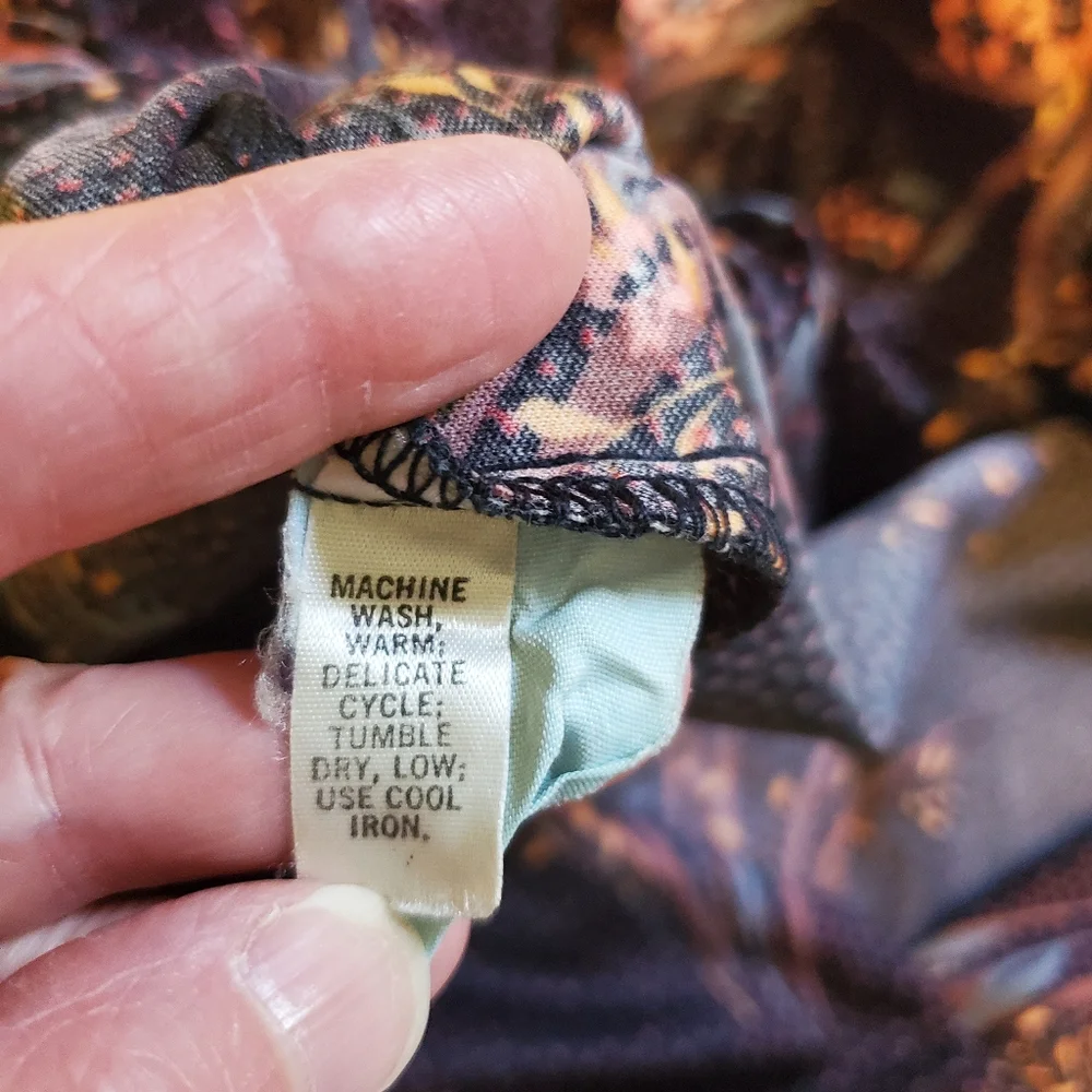 Vintage Elegant Black and Pink Floral Wrapped Dress - Picture 8 of 12